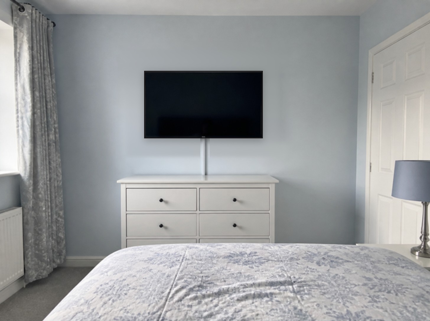 After: 43in · bedroom · fixed bracket